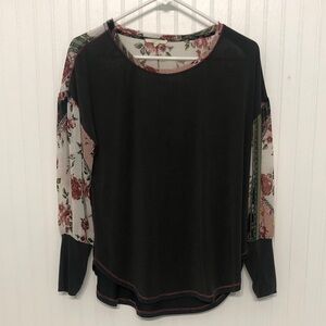 Mystree Sheer Floral Slvs & Modal Blnd TOP EUC
